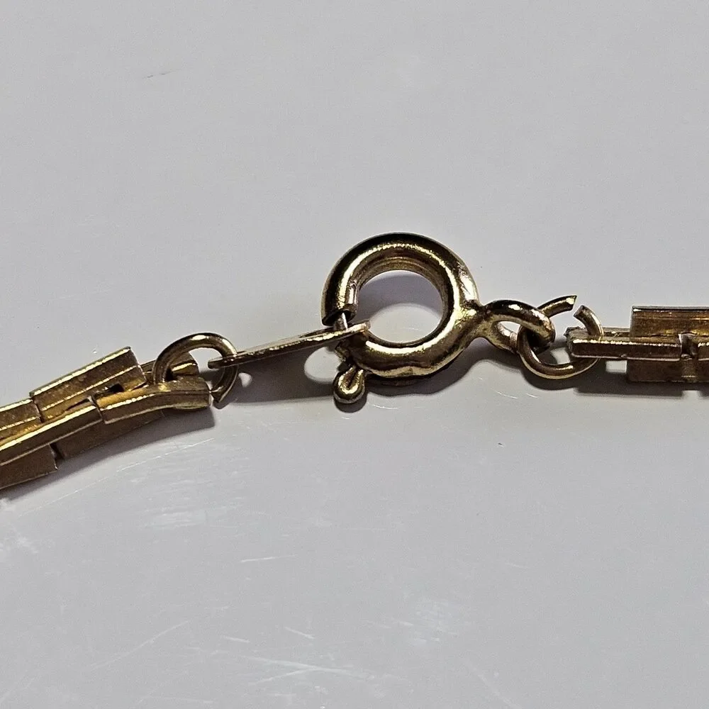 Gold Tone Chunky Chain Necklace 18